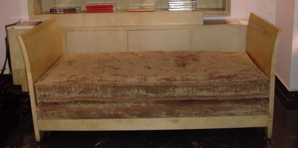 SAMUEL MARX DAYBED
