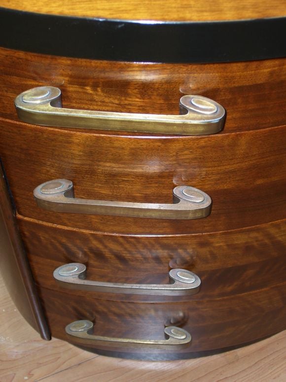 A Stately American Art Deco Executive Desk 1