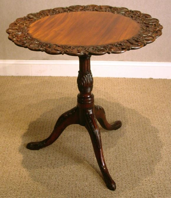Pie Crust Table