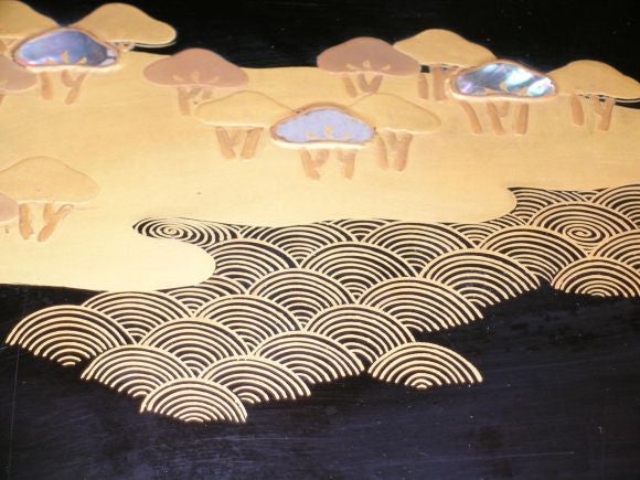 JAPANESE ART DECO BLACK LACQUER RECTANGULAR COVERED BOX