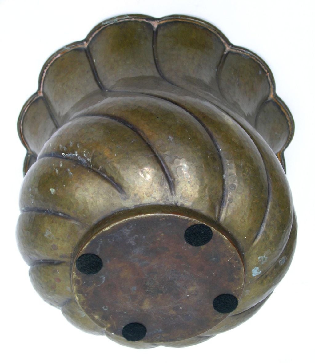 AN ITALIAN ART DECO BRASS REPOUSSE PLANTER by Casagrande 4
