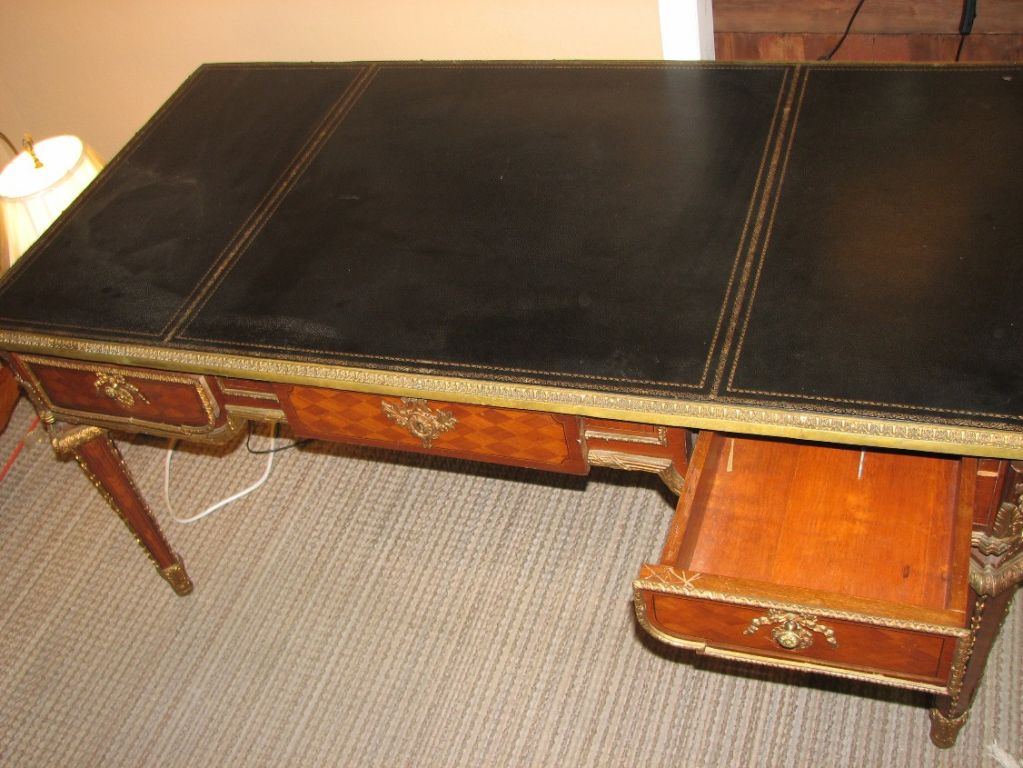 Early 20th Century Louis XV-Style Bureau Plat