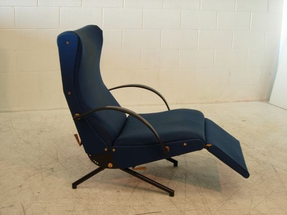 Techno Adjustable Lounge Chair<br />
Original Wool Fabric, Pirelli Rubber Arms
