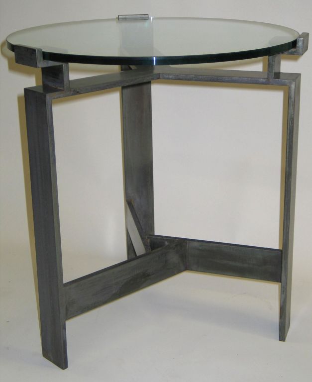 Hammered Pair of French Midcentury Style Bronzed Iron End Tables Manner of Jacques Quinet For Sale