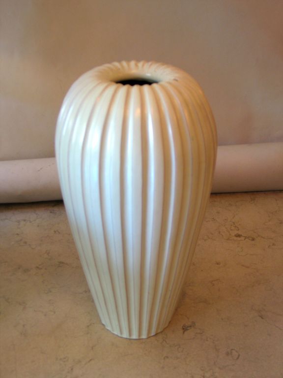 A large Swedish Mid-Century Modern neoclassical inspired fluted and tapered ceramic lamp base/vase by Vic Lindstand. 

Documentation: Stamped VL.