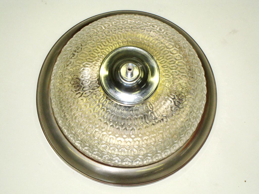 Zwei französische Mid-Century Textured Glass Flush Mount Leuchten (Französisch) im Angebot