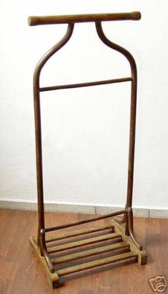 Elegant early 20th century valet/dressing stand by Thonet.