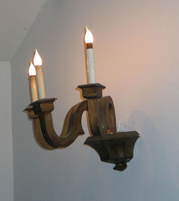 Pair of Large French Mid-Century Modern Neoclassical Gilt Plaster Sconces, 1940 In Good Condition For Sale In New York, NY