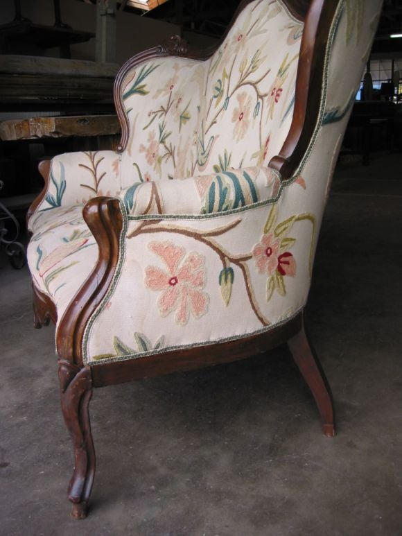 19th C. Italian Walnut Settee with Original Upholstery In Good Condition In Los Angeles, CA