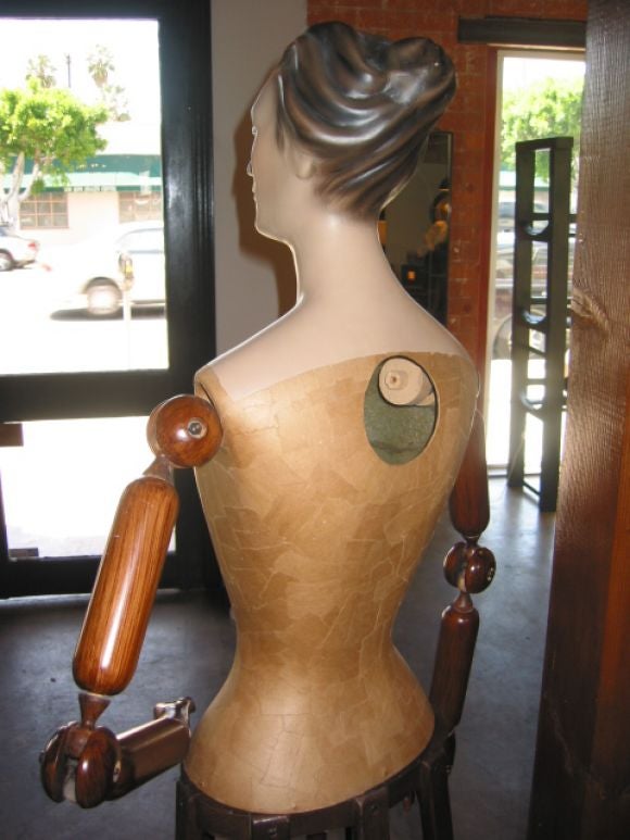 Italian Wood Store Mannequin 3