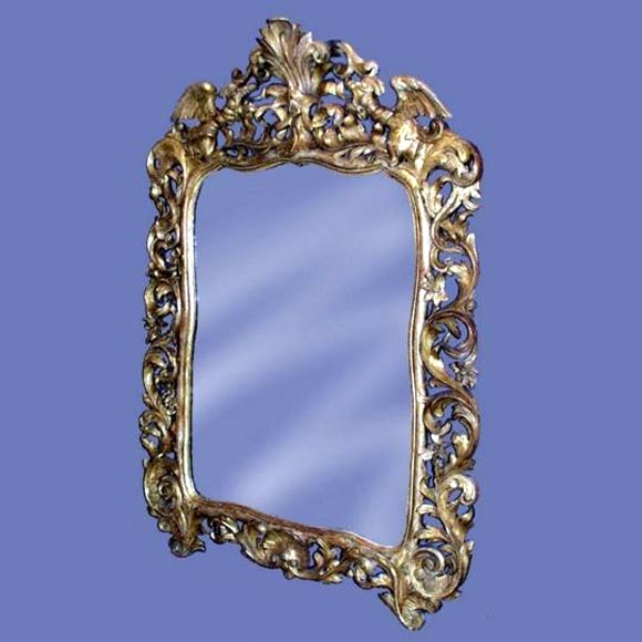 Italian 18th century  hand-carved and gilt mirror