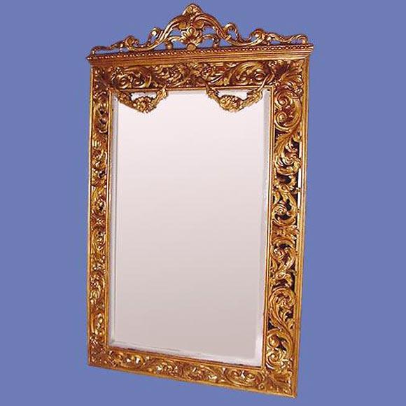 Exceptional Italian 19th century carved and guilt mirror