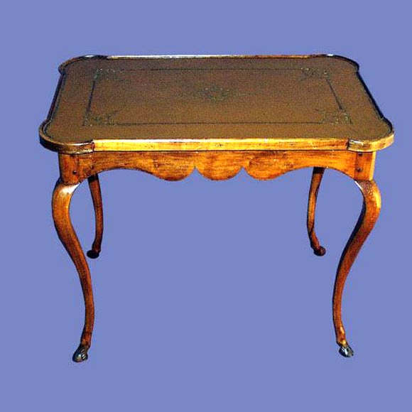 French 18th century walnut side table