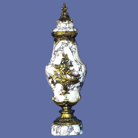 Pair of French 19th century veined marble cassoulettes with stylized bronze ornamentation.<br />
FOR MORE INFORMATION, PLEASE VISIT WWW.CONNOISSEURANTIQUES.COM