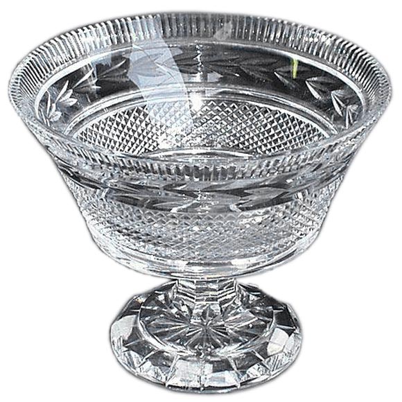 19th century cut-crystal Irish center bowl. For Sale