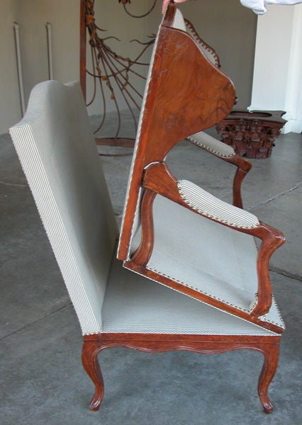 A Large-Scaled French Louis XV Fruitwood Metamorphic Chair 1