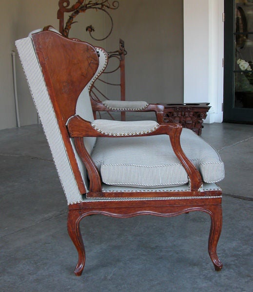A Large-Scaled French Louis XV Fruitwood Metamorphic Chair 4