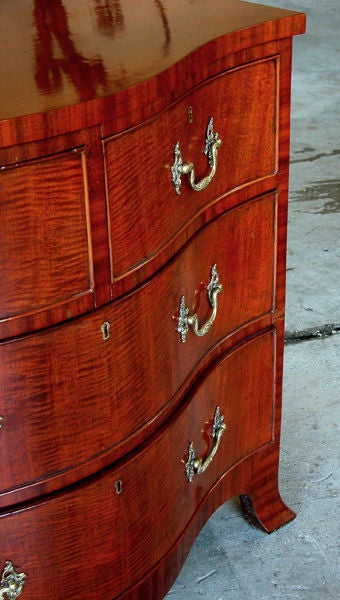 19th Century English George III Style Mahogany Serpentine-Form Four-Drawer Chest