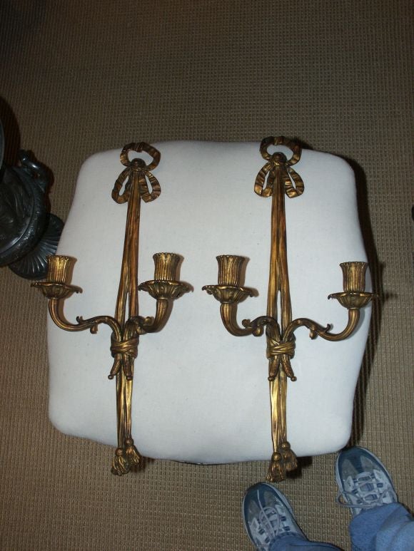 Pair of French Bow Sconces In Gilt Bronze