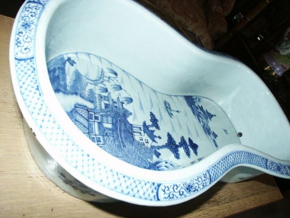 Porcelain Chinese Export Blue and White Bidet