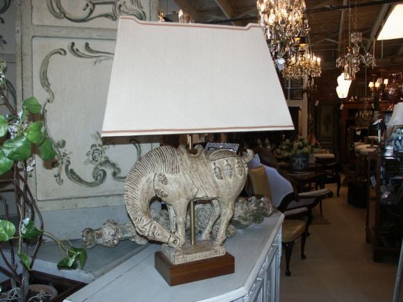 Brady Bunch Tang Dynasty Style Retro Lamp