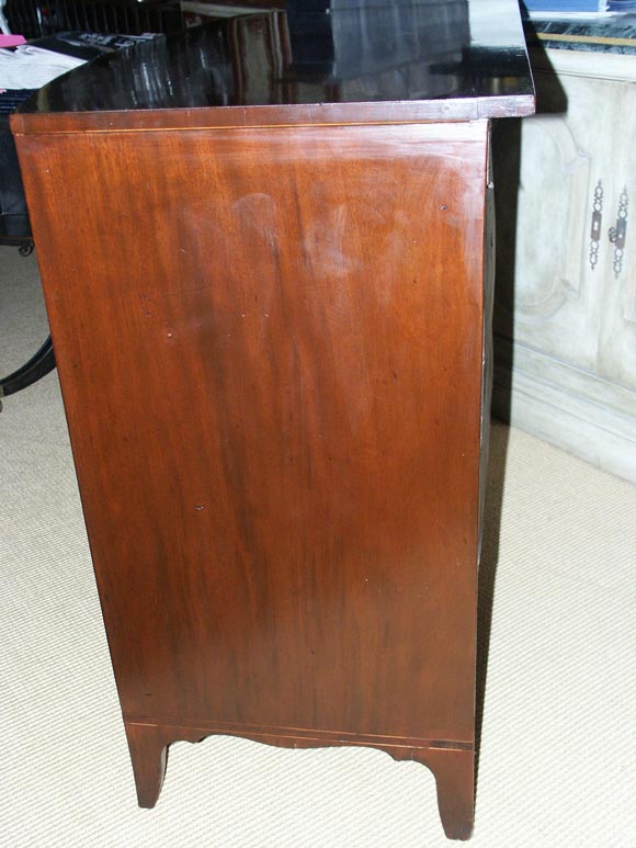 Federal Mahogany Bow Front Chest of Drawers For Sale 1