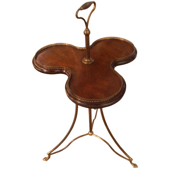 Clover Shaped Rotating Table