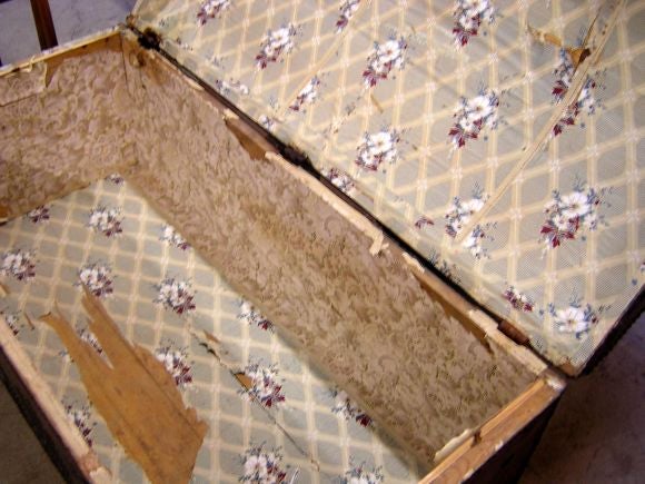 18th c. Leather Trunk 5