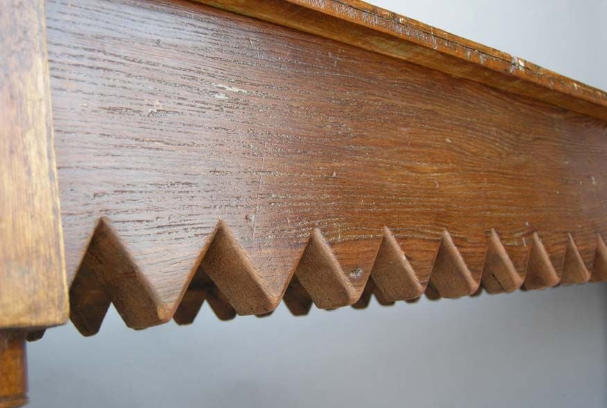 scalloped sofa table