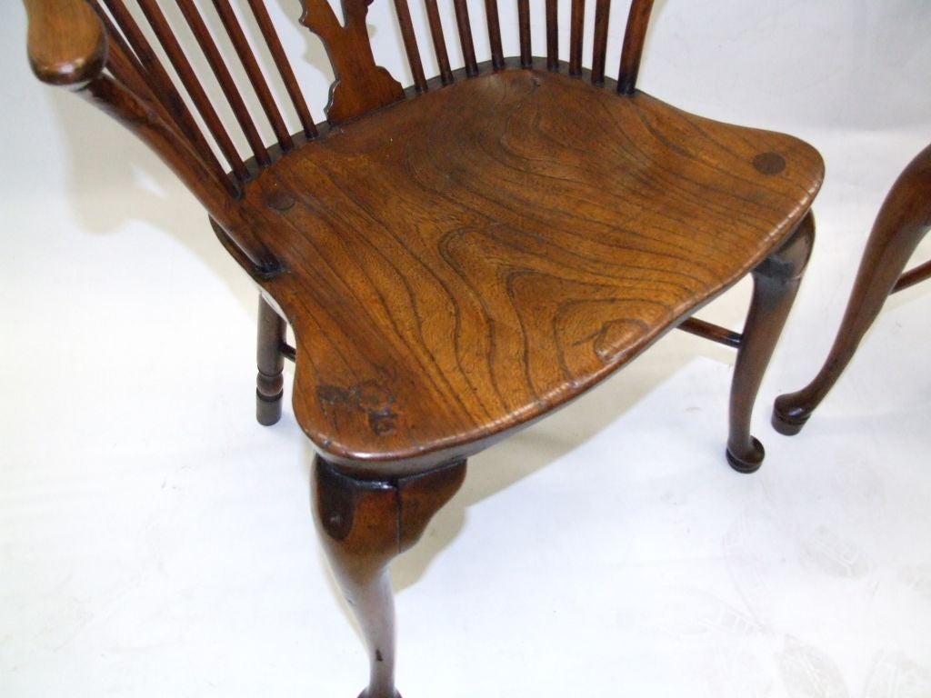 Rare Pair of 18th c English Yewwood  Windsor Armchairs 1