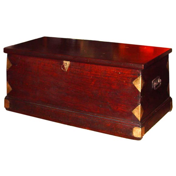 Early 19th c. English Canted Sea Captain
s Trunk