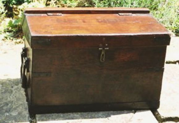 19th century English Leather Travelling Trunk
