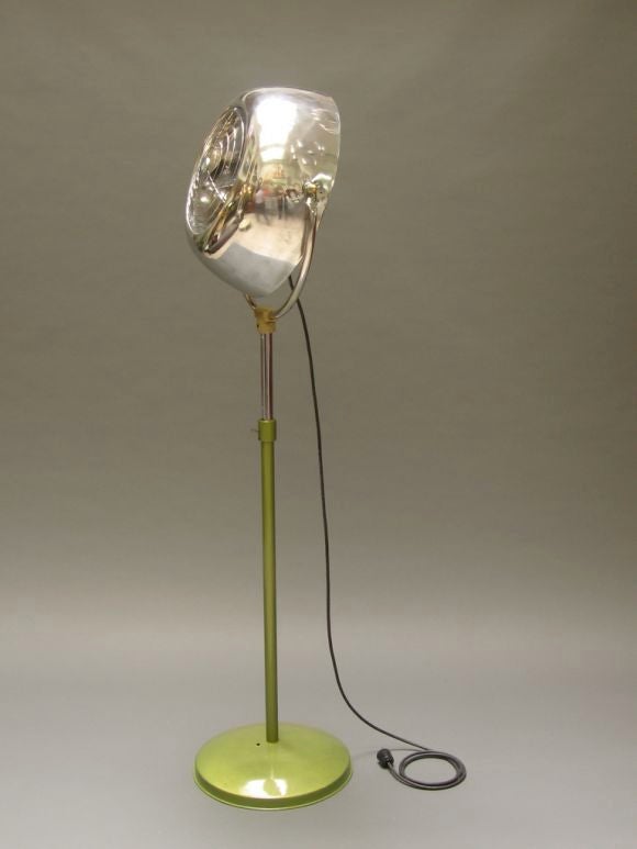 Looks like a Vornado Company model but made by the mysterious Electrohome Company in a style mimicing a jet engine. I've never seen this before, so it must be rare. Walking tall in the looks department, works good. This fan features an adjustable