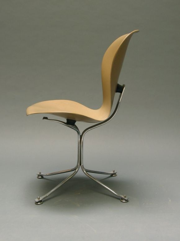 Isamu Noguchi Cyclone Table with Four Ion Chairs 2