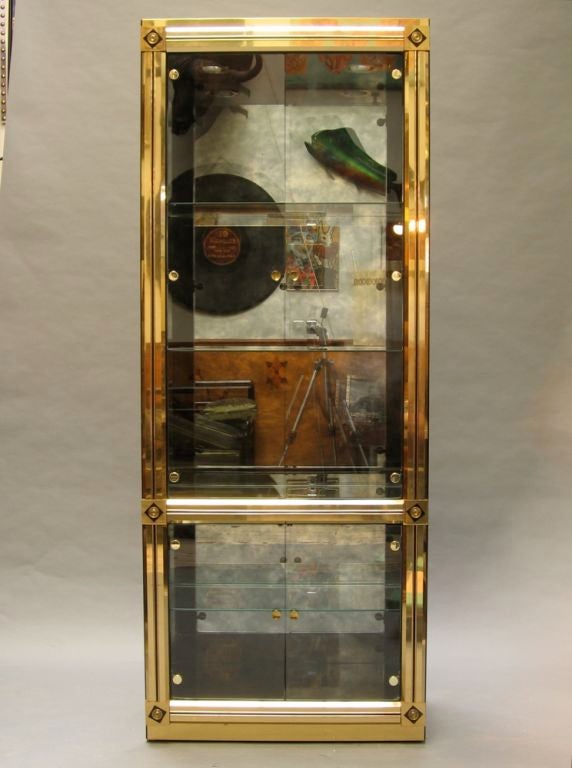 Dinstinguished Mastercraft Etagere'