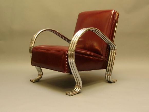 Streamline Club Chairs