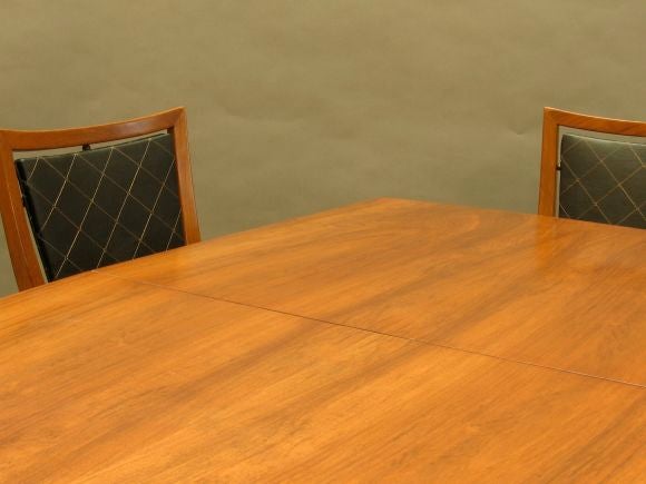 Shield Back Dining Suite