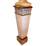 SINGLE MARBLE PEDESTAL