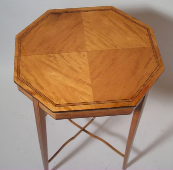 Hepplewhite Satinwood Octagonal Urn Stand