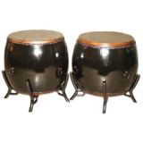 A Pair Of Black Lacquer Drums On Stands, Leather Top
Bottom A Pair Of Black Lacquer Drums On Stands, Leather Top
Bottom