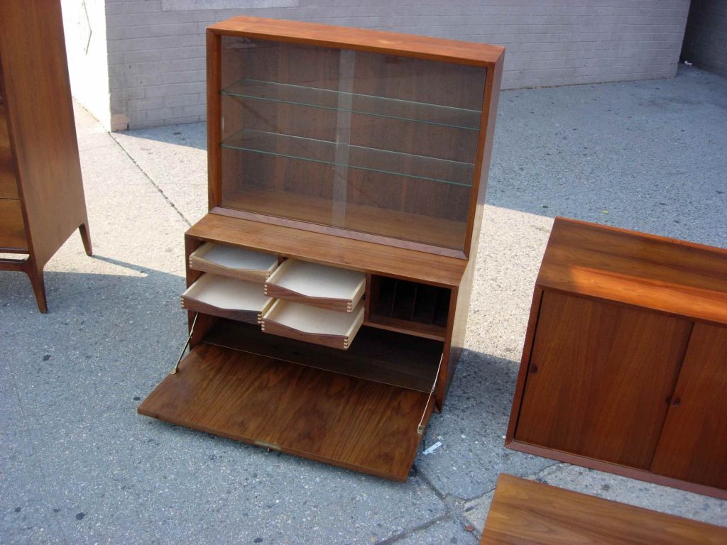 Cado teak adjustable wall unit from Denmark Ca.1960