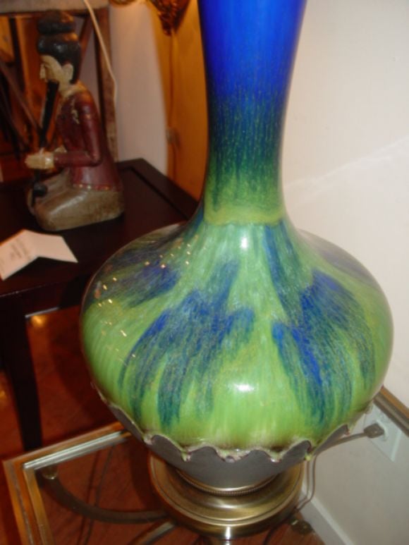 Mid-20th Century A Large Haeger Ceramic and Metal  drip glaze 1950s lamp.
