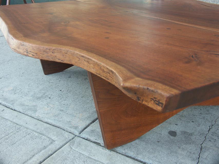 russo dining table