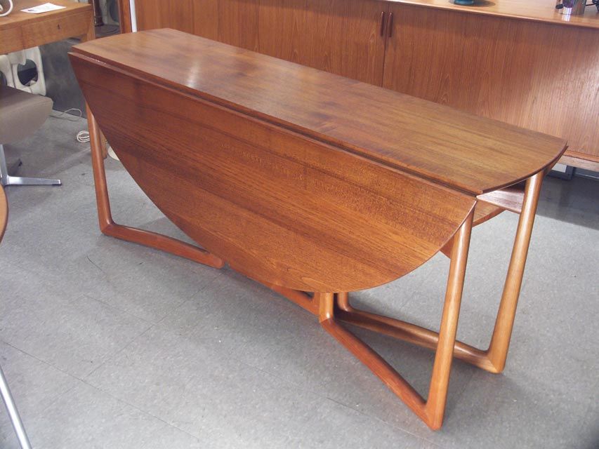 Peter Hvidt Drop Leaf Dining Table in Teak