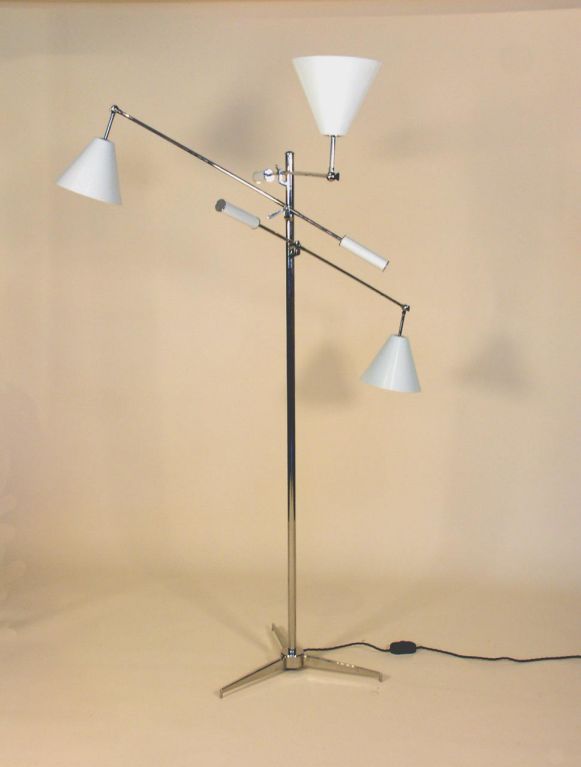 Mid-Century Modern Floor Lamp in the Manner of Gino Sarfatti 