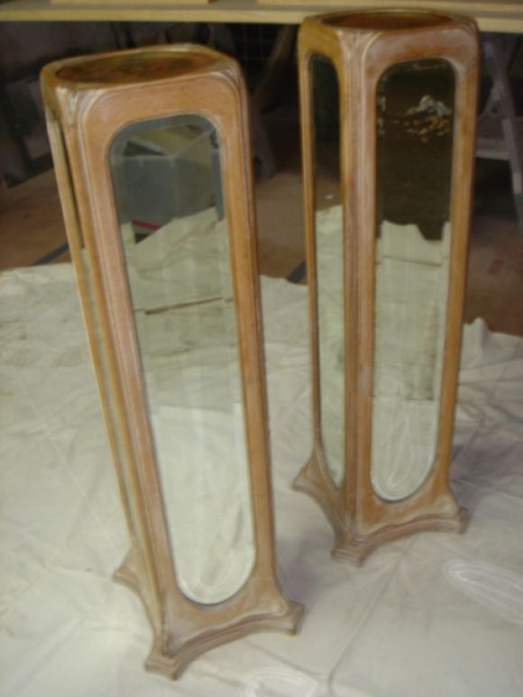 Decorative Mirrored Pedestals