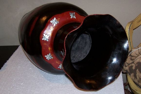 Shell Large Asian Mother-of-Pearl Inlaid Papier Mâché Vase