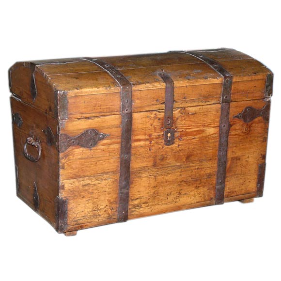 Seaman's Chest. The Classic Treasure Chest!