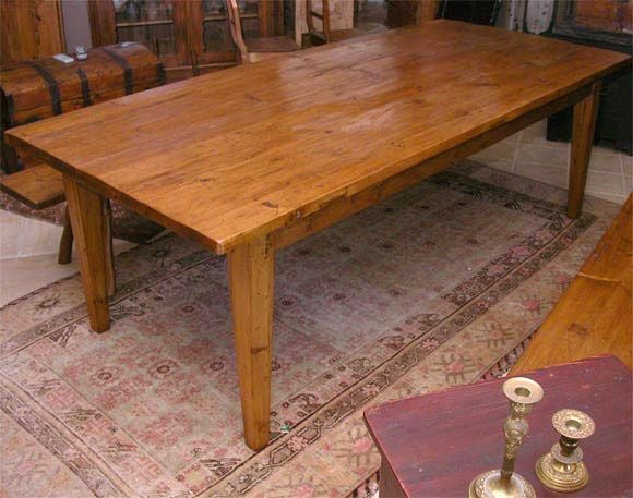 This table is fashioned after an 18th century Danish country table.

Seen here in 112