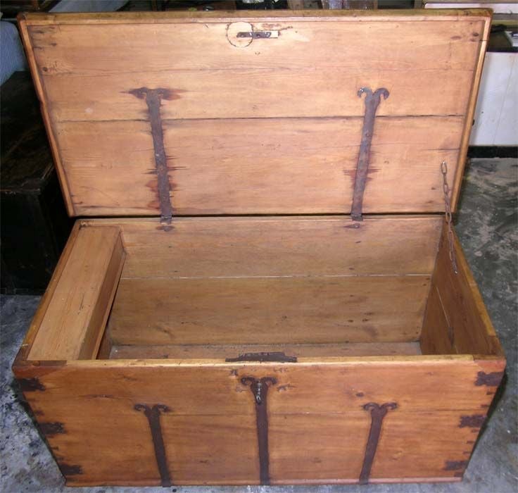Large Antique Hope Chest, Blanket Box 1